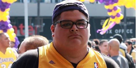 Basketball Superfan Claims He Lost 170 Pounds After Inspiration From Idol Kobe Bryant Indy100