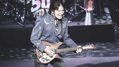 john fogerty still doesn t own his old creedence clearwater revival songs