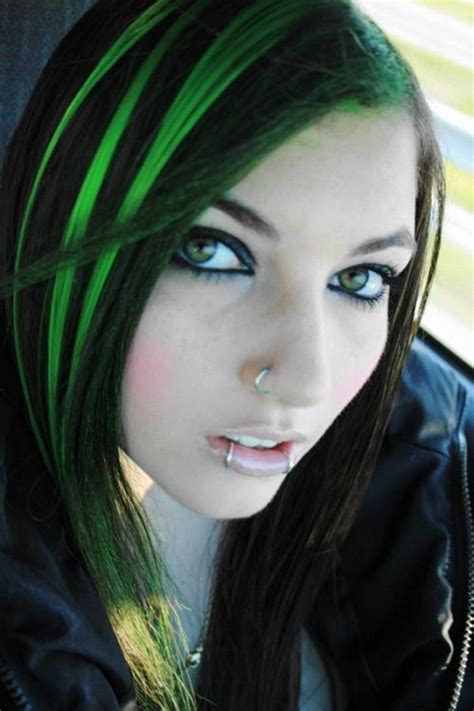 Therefore, it's best to consult a professional before you get permanent highlights for black hair, it's a good idea to experiment with hair chalk to see which shade you like best. Pin by Stephanie Dewease-Foss on Hair I want/ Ideas ...