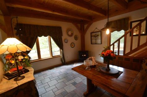 Near luray, va, with the blue ridge mountains surrounding you, the historic lewis mountain cabins offer comfortable accommodations to families. Dragonfly cabin at Shadow Mountain Escape | Mountain ...