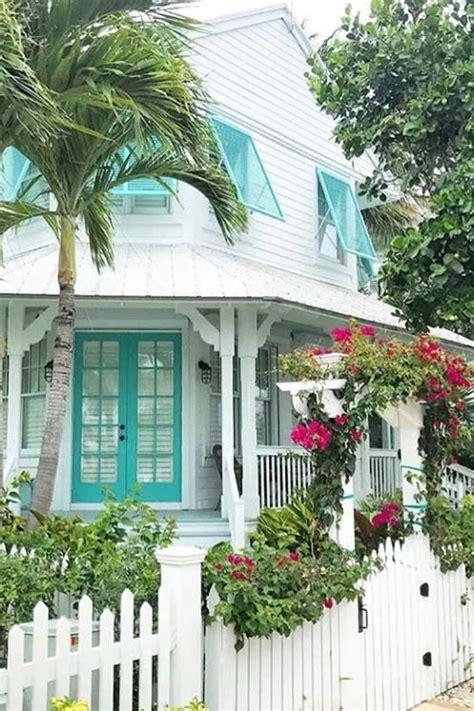 Best exterior green by southern living / sl home awards: Southern Homes With The Best Curb Appeal of 2017 | Beach ...