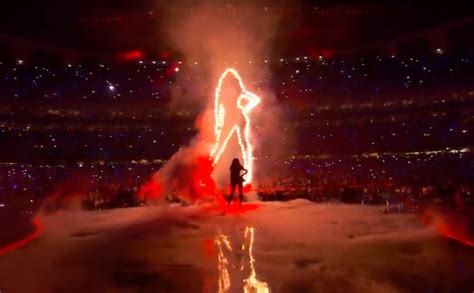 17 Insane Moments Of Beyoncé At The Super Bowl · The Daily Edge