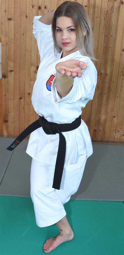 Pin By Tough Girls On Girls And Martial Arts Women Karate Martial