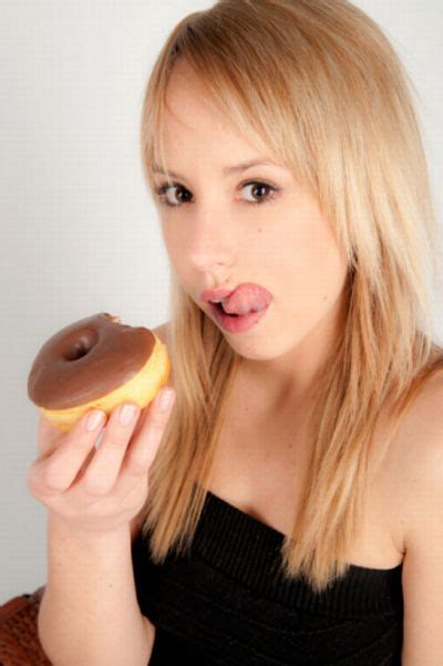 Girls With Donuts 33 Pics