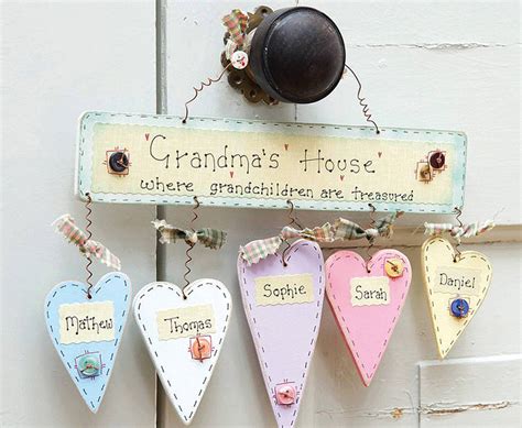 While grandma is sure to cherish anything her precious grandchildren get for her, an amazing gift chosen just for her makes any occasion more memorable. Christmas Gift Ideas 2014 for Dad and Mom, Grandparents