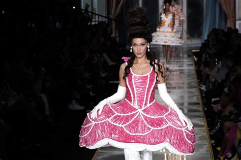 Moschinos Fall 2020 Runway Show At Milan Fashion Week Popsugar