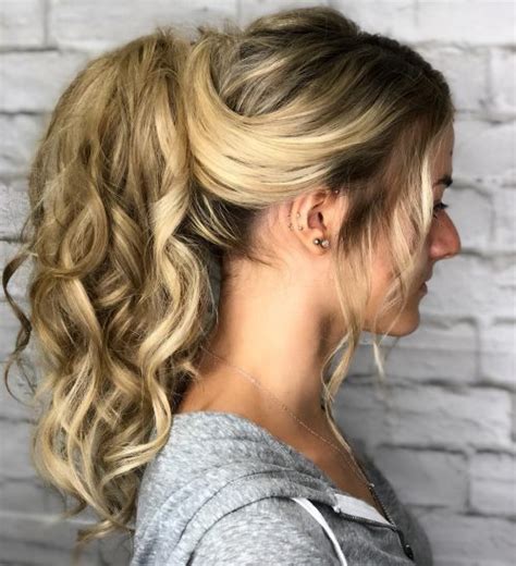 25 Cutest Hairstyles For Long Curly Hair In 2018