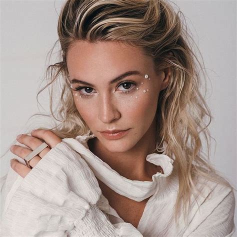 Bryana Holly Model Wiki Bio Age Height Weight Measurements