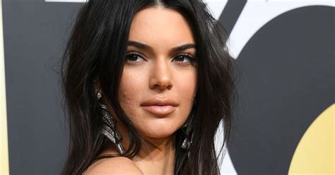kendall jenner replies to acne comments at the 2018 golden globes allure