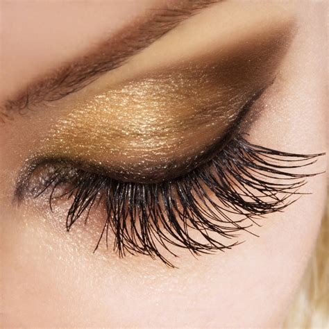 Eyeliner And Long Eyelashes Can Help Make Your Eyes Stand Out And Look