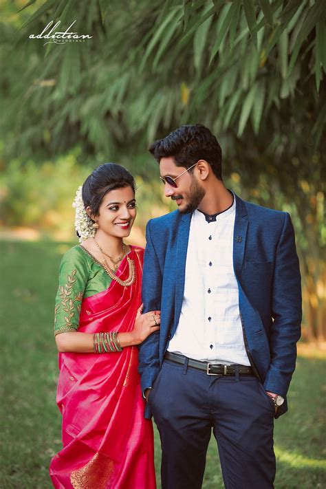 South Indian Wedding Cute Smile Indian Wedding Photography Poses Bride Photos Poses Wedding