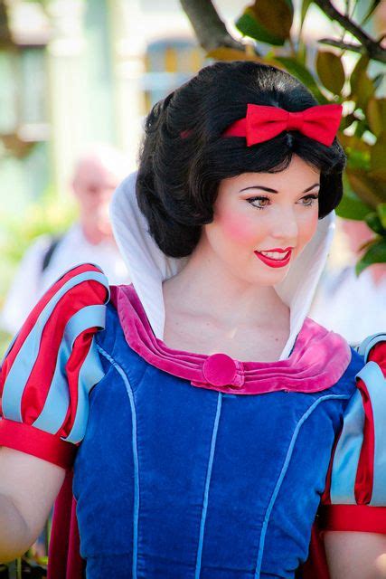 snow white disney disney cosplay snow white