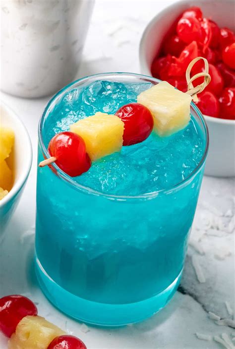 How To Make Blue Hawaii Cocktail