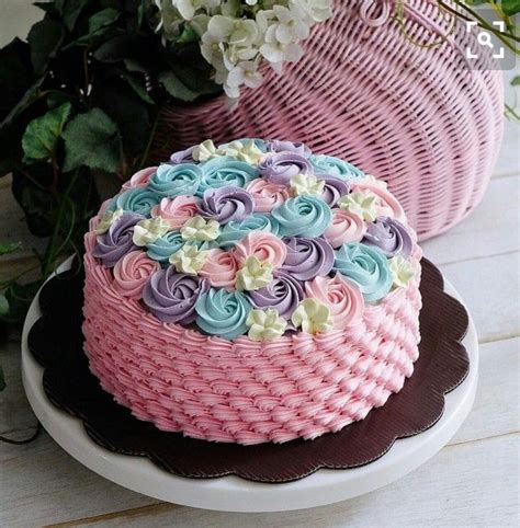 25 The Most Beautiful Birthday Cake Pictures 2021