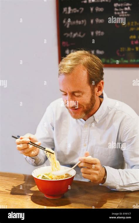 People Eating Ramen Japan Hi Res Stock Photography And Images Alamy