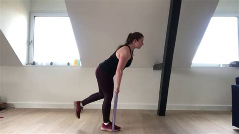 Single Leg Bent Over Row With Resistance Band Youtube