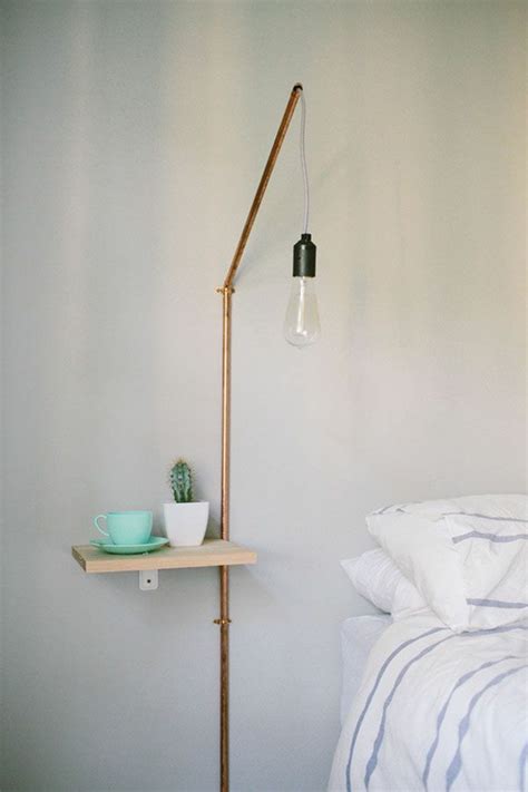 Notre équipe design pioche dans les grandes marques de design du mobilier enfant tendance et intemporel pour vous offrir des tables et tables de nuit design. Installer une table de nuit suspendue près de son lit ...