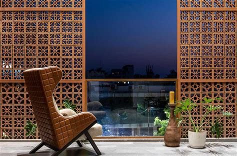 Impressive Terracotta Jaali Screen Acts As Passive Cooling Device For