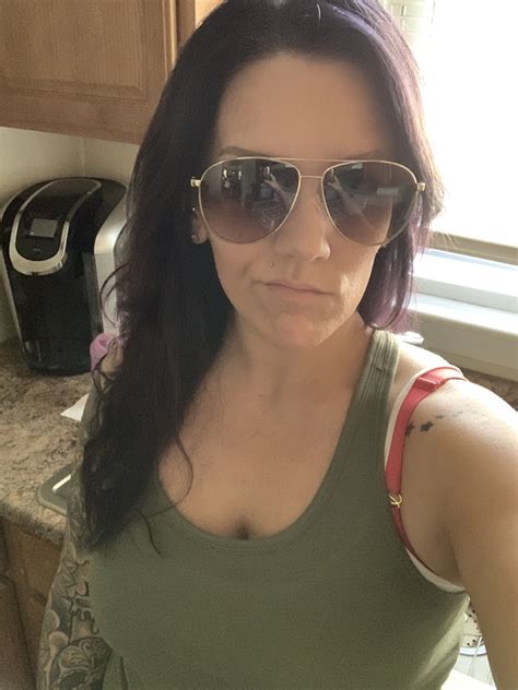 Mother Home Alone Takes Selfie Then Notices Two Figures In Reflection Of Her Sunglasses