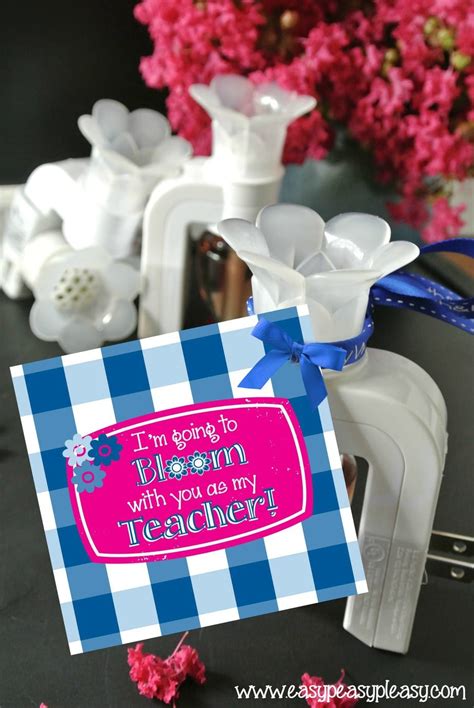 Leading indian gifts portal to send online gifts to india. Free Printable Teacher Gift Tags And Gift Idea - Easy ...