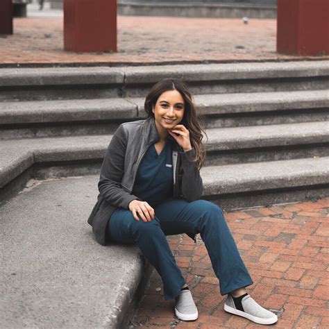 Figs scrub pants mundri dark harbor sold out style nwt xs w pink drawstring. FIGS in Dark Harbor - Your favorite color is back! | Scrubs outfit, Medical outfit, Medical scrubs