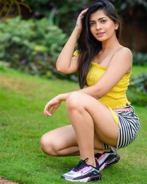 Marathi Web Series Actress Ruchira Jadhav Sizzling Photoshoot Goes