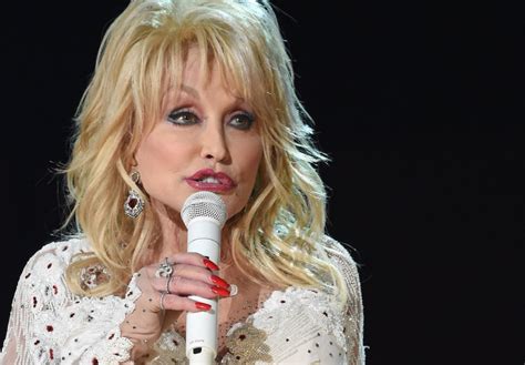 Dolly Parton Has Finally Opened Up About Her 53 Year Marriage Dolly