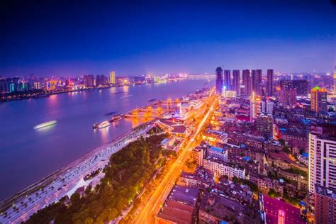 Wuhan Yangtze River Bridge Travel Guidebook Must Visit Attractions In