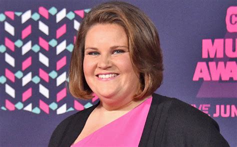 Chewbacca Mom Covers Michael Jackson In Response To Dallas Shootings