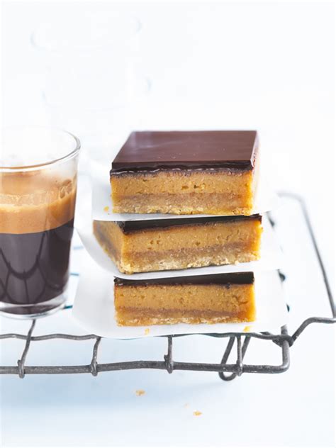 Chocolate lovers will go crazy for this rich, decadent chocolate mousse. Donna Hay - Recipes