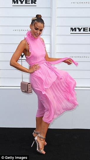 Melbourne Cup Jodi Anasta S Frock Clings To Her Body Daily Mail