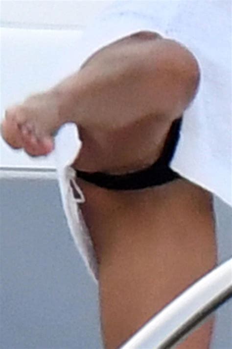 Brooke Burke Nude Pussy On Yacht Scandal Planet Free Download Nude