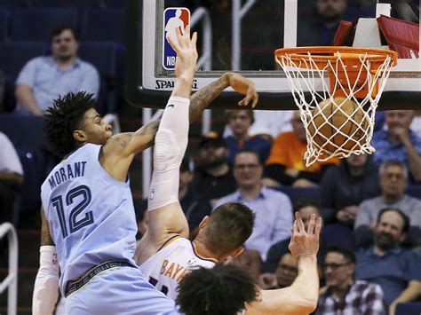 The best dunks from ja morant at murray st. NBA 2019: Ja Morant dunks on Aron Baynes, Kawhi Leonard ...