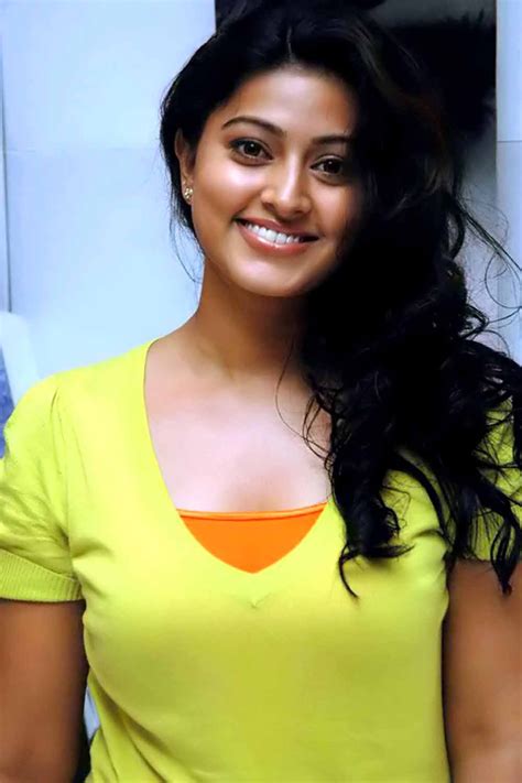 Sneha South Indian Cute Actress Hq Photos Free Photo Plus Gold Big