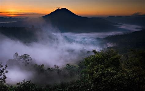 Fondos de indonesia landscape para celurar. nature, Landscape, Mist, Mountain, Valley, Volcano, Forest ...