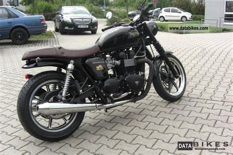 News and stories of cafe racers. 2008 Triumph Bonneville - Moto.ZombDrive.COM
