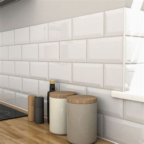 Trentie White Gloss Metro Ceramic Wall Tile Pack Of 40 L200mm W