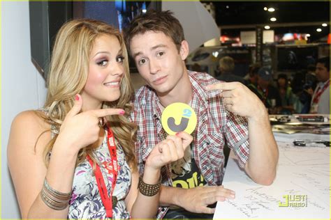 Gage Golightly And Nick Purcell Comic Con Couple Photo 379794 Photo