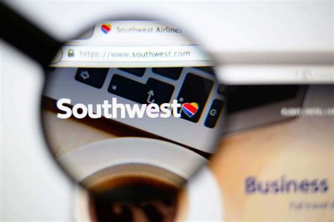Computer glitch leads to half of Southwest Airlines flights being