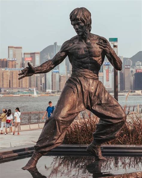 7 Must See Statues In Hong Kong Localiiz