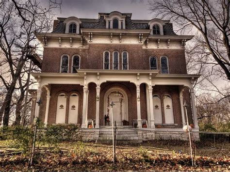 Take A Peek Inside The Most Haunted House In The Midwest If You Dare