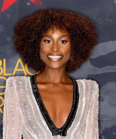 Issa Rae Hairstyles Issa Rae S Top 25 Natural Hair Moments On The Red