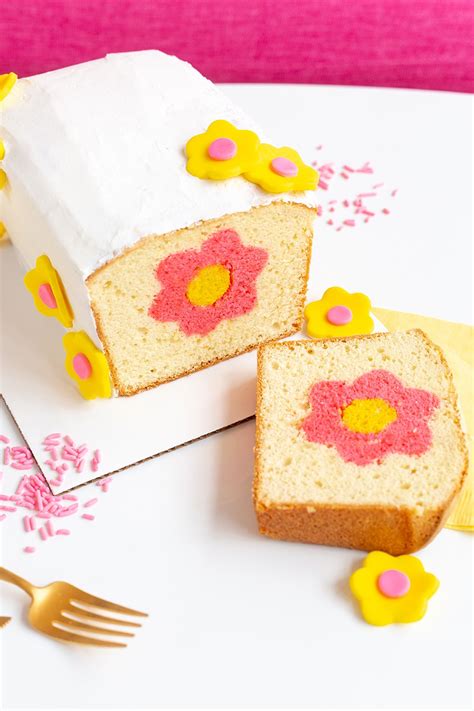 Jetzt ausprobieren mit ♥ chefkoch.de ♥. Hidden Design Flower Cake | Sobremesas, Receitas