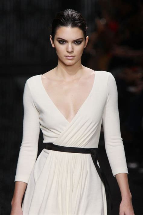 Kendall Jenner Looked Incred Walking For Diane Von Furstenberg S Nyfw Show