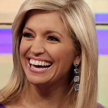 Ainsley Earhardt Measurements Bio Age Weight And Height Sexiezpicz