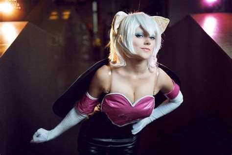 Rouge The Bat Cosplay Telegraph