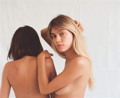 Joanna Halpin And Sarah Halpin Topless Sexy Photos Thefappening 84231