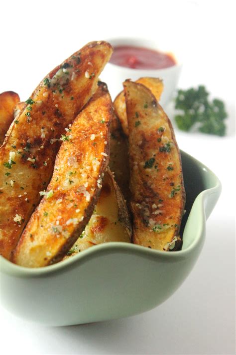 Reviewed by millions of home cooks. Garlic Parmesan Baked Potato Wedges | Ten at the Table