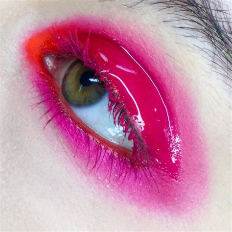 neon pink glossy eye | Glossy makeup, Glossy eyes, Editorial makeup