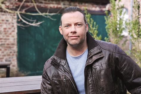 From wikimedia commons, the free media repository. Jörg Nießen - Alle Hörbücher bei Audible.de